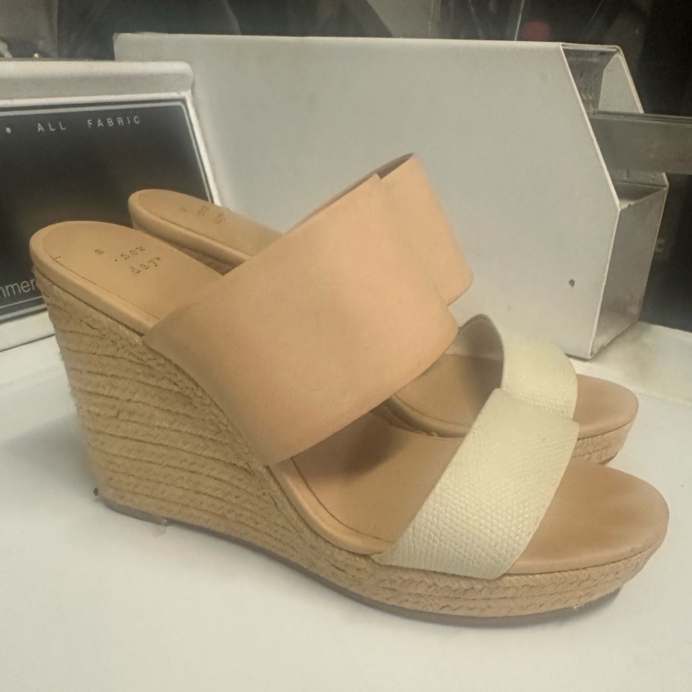 Espadrille wedges